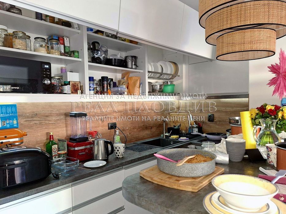 Продава се Тристаен апартамент в Пловдив, Център - 92 кв.м за 2392 €/кв.м - Снимка #8