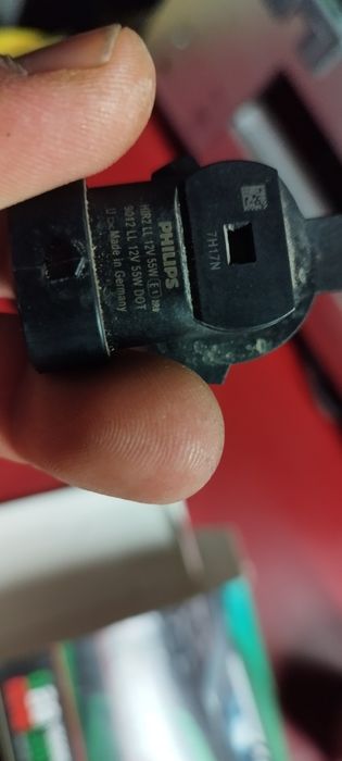 2 бр. Нови лед крушки H1 на "Фаровелайф" и 3 бр оригинални H1