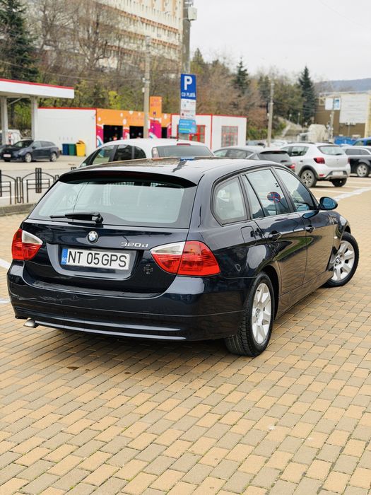 BMW  (E91) 2.0 Diesel
