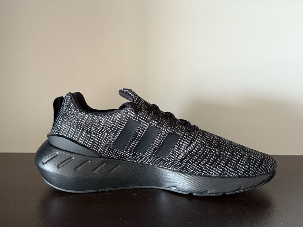 ADIDAS SWIFT RUN 22 J / Налични 36н 22.5н/38.5н 24см/39н 24см
