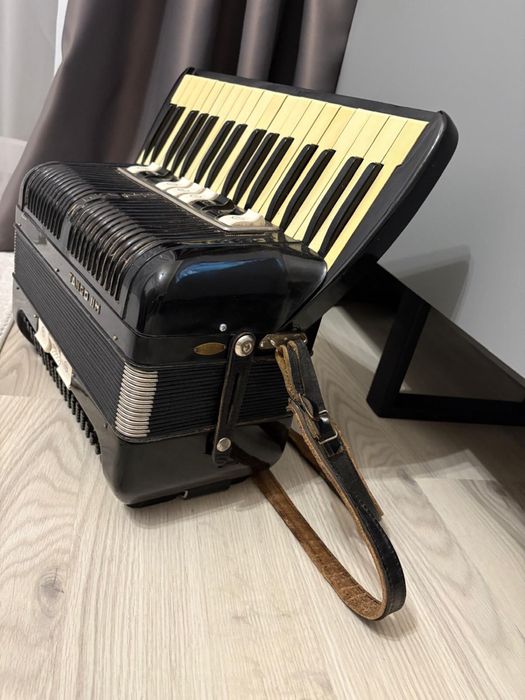 Acordeon acordeoane Hohner Tango2M cu 96 de basi