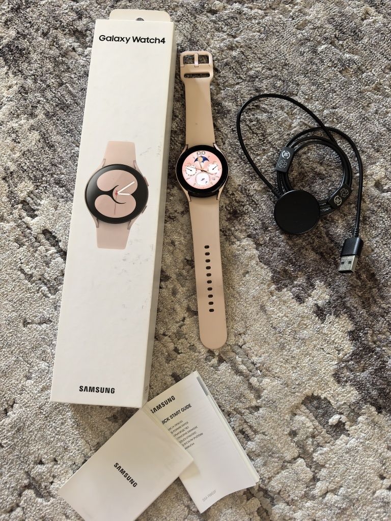 Samsung Galaxy S21 256GB (лилав) + Galaxy Watch 4 44mm (розов) – компл