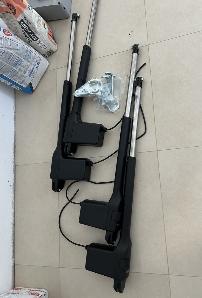 2 seturi automatizare porti Comunello
