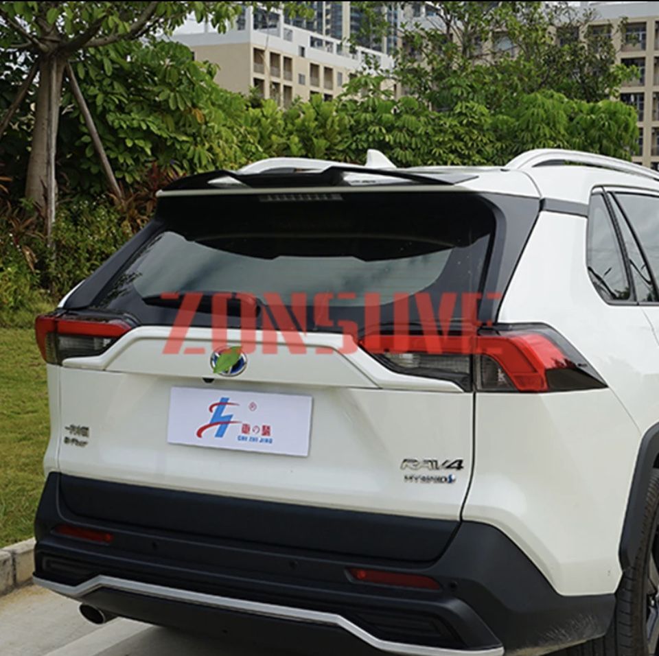 Eleron fibră de carbon Toyota RAV4 2019-2022