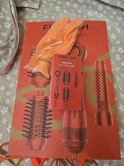 Сешоар, четка и маша за коса 4в1 FREYLISH