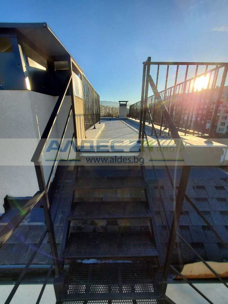 Продава се Двустаен апартамент в София, Надежда 4 - 174 кв.м за 996 €/кв.м - Снимка #11
