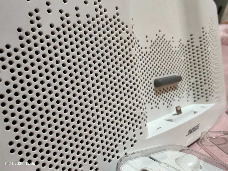 iPhone SE 2016 32gb + колонка Bose Dockstation