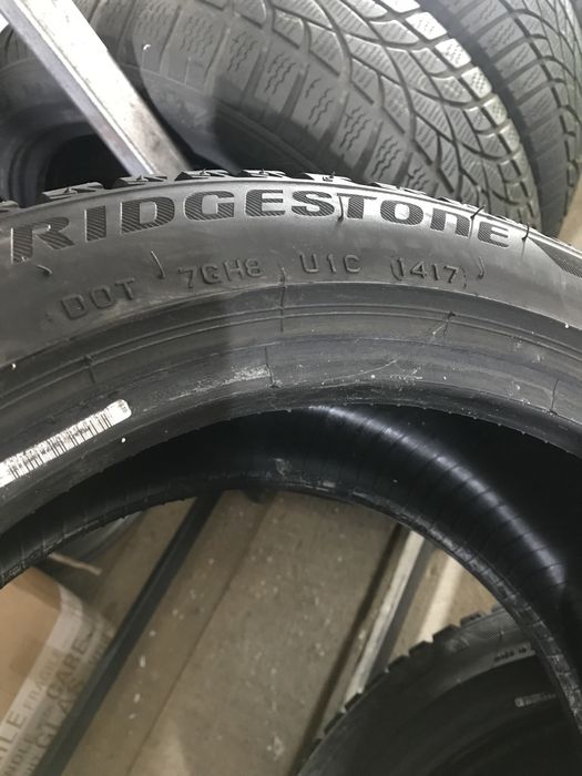 2 Anvelope de iarna 225 / 45 / 17 Bridgestone