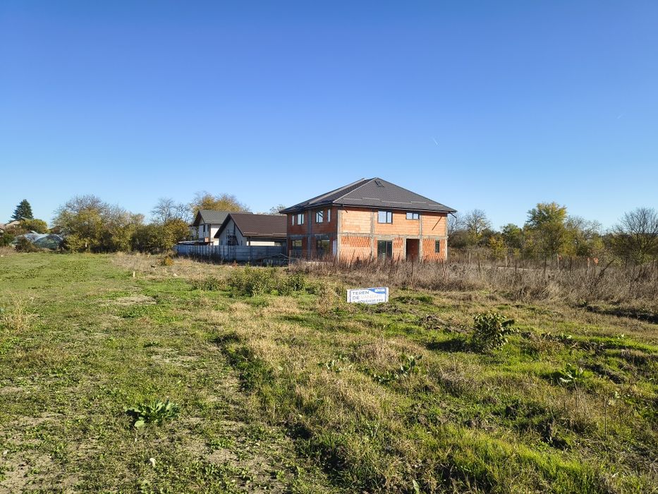 Vând teren 1200 mp 1 Decembrie ilfov/str 8 martie