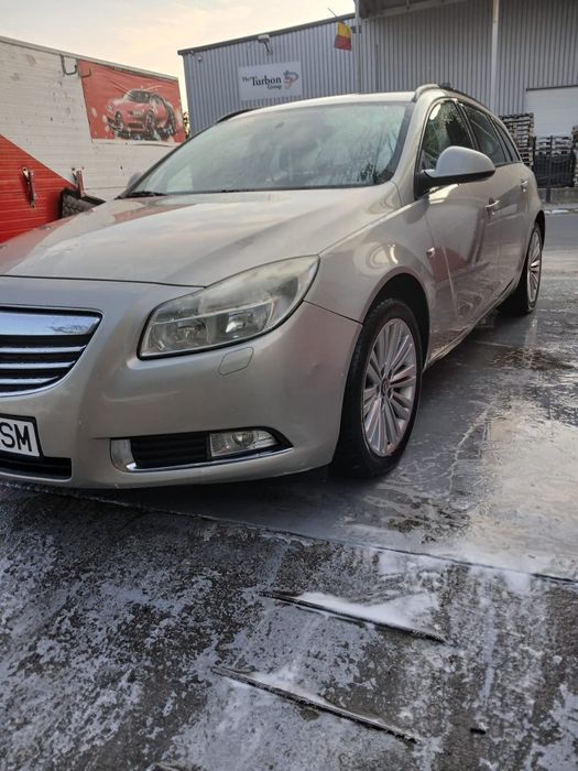 Vând Opel Insignia 2010