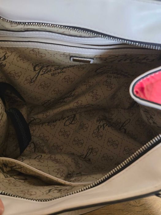 Guess оригинална дамска чанта