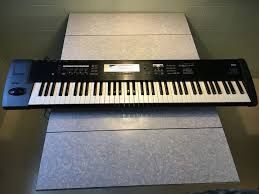 KORG TR 76 KEYS workstation