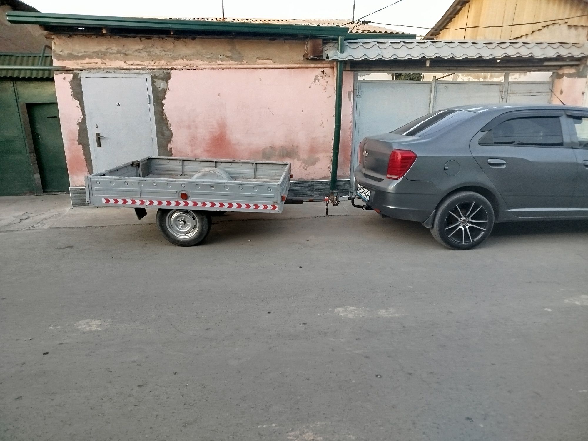 Прицеп заводской продам хорошем состояние
