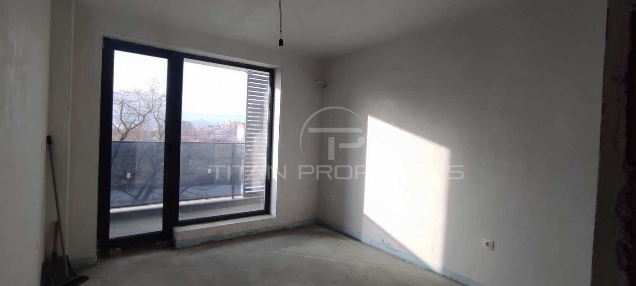 Продава се Двустаен апартамент в Пловдив, Център - 64 кв.м за 1900 €/кв.м - Снимка #1