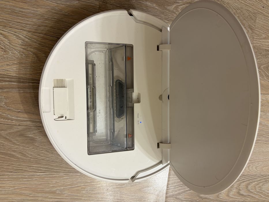 Продаю робот-пылесос Dreame Robot Vacuum-Mop F9