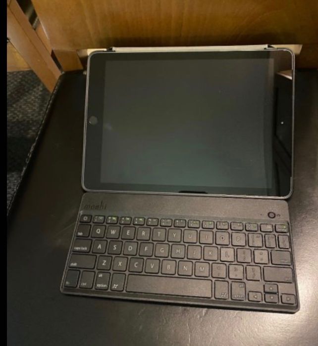 iPad 7th gen & 6th gen 32 gb WiFi