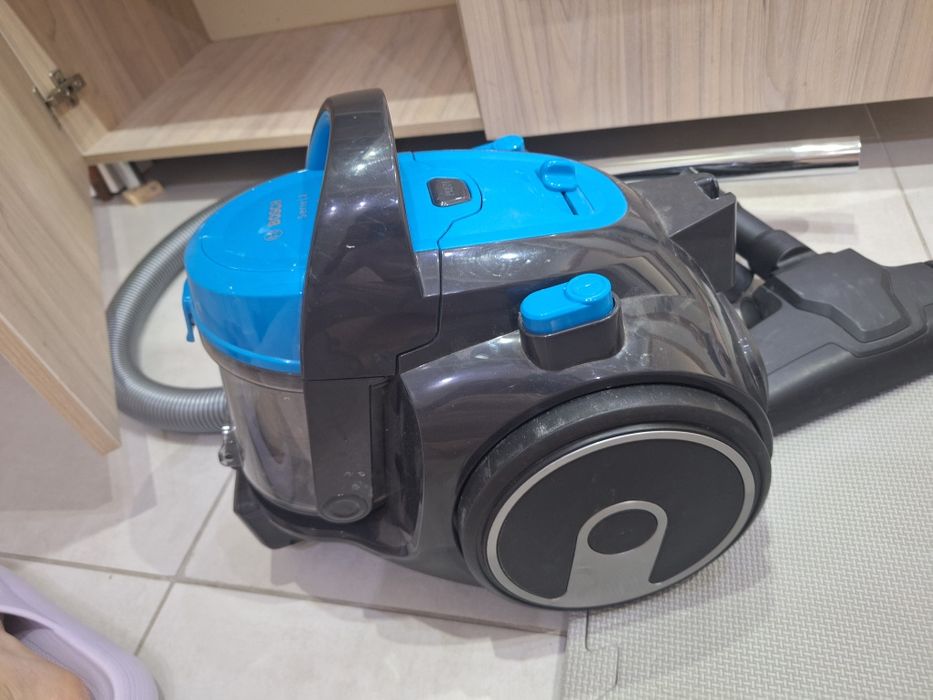 Aspirator fără sac bosch series 2 parquet