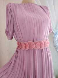Платье ,нежно розовое, ремень снимается,размер 46-48