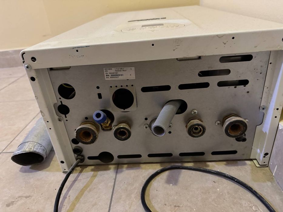 Продается итальянский двухконтурный котел (б/у)