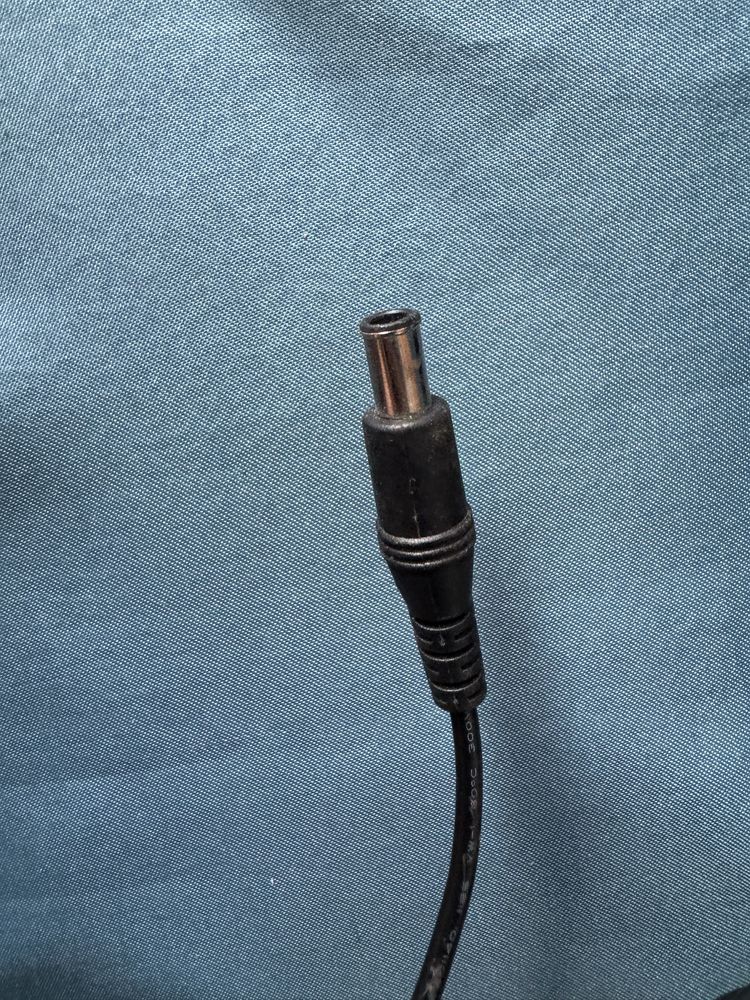 Оригинално зарядно монитор Samsung 14V 1.79A 25W , зарядно Samsung