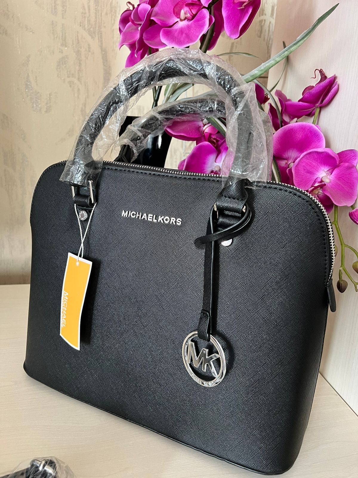 Продам сумку Michael Kors