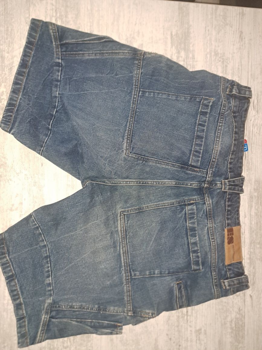 pantaloni scurti blugi marimea xxl nr 60 noi