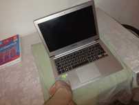 Vând leptopu asus functionabil 1200 lei
