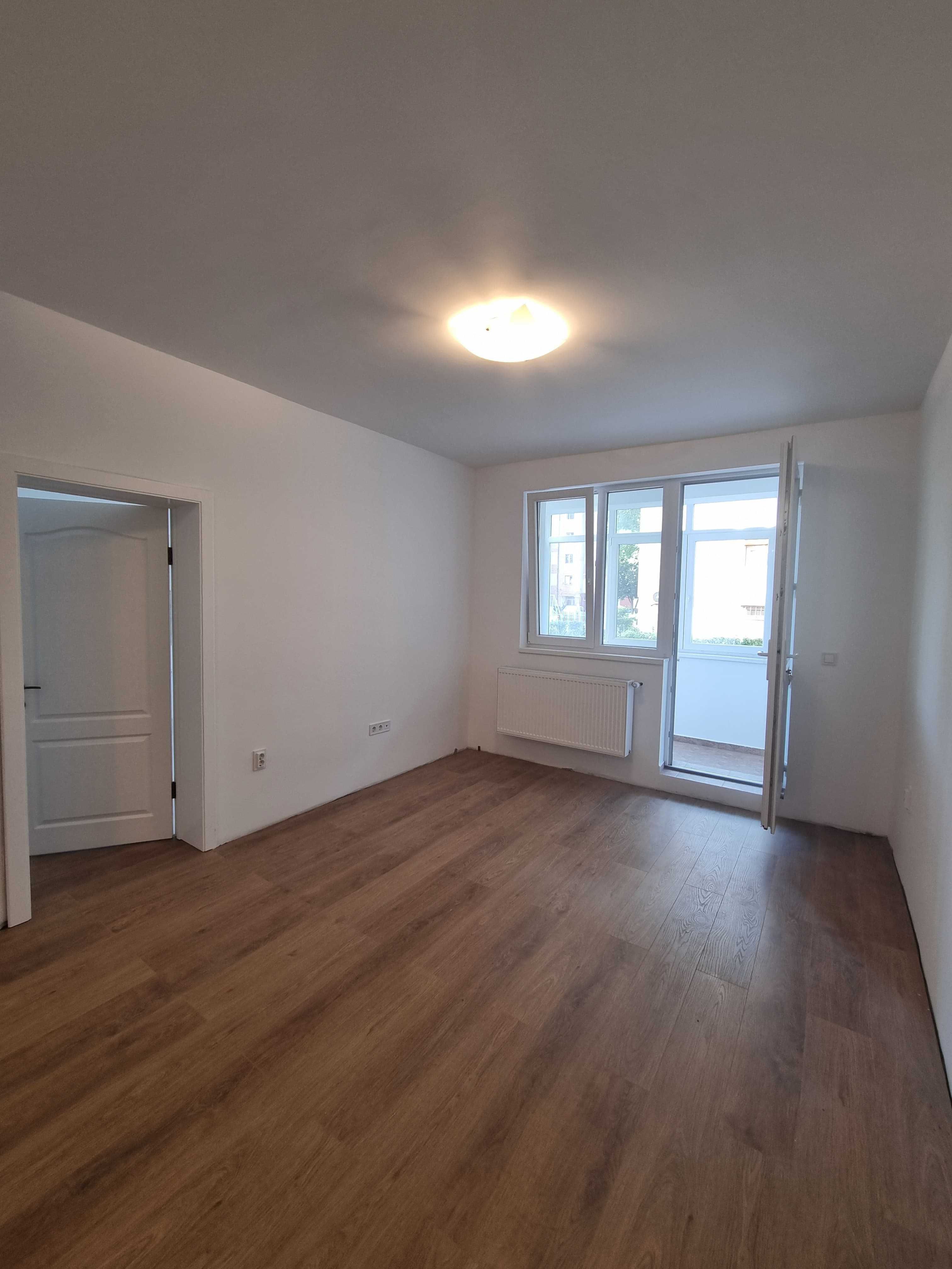 Apartament complet renovat Cetate, parter, balcon mare, TVA 9%