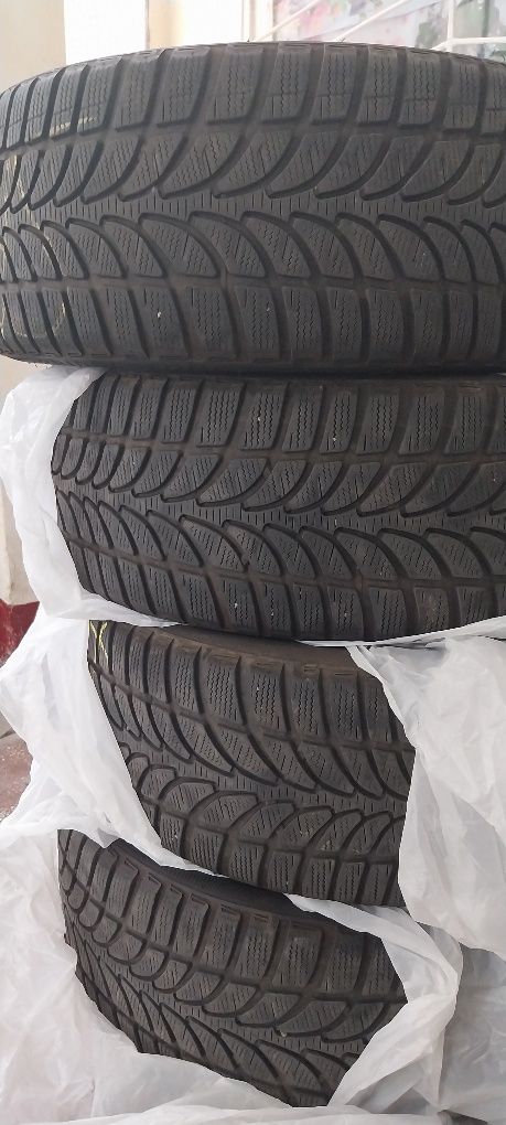 Vand anvelope iarna Bridgestone Bizzak LM-32 225/45 R 18