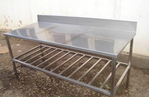 Mese de inox! Confectii inox!