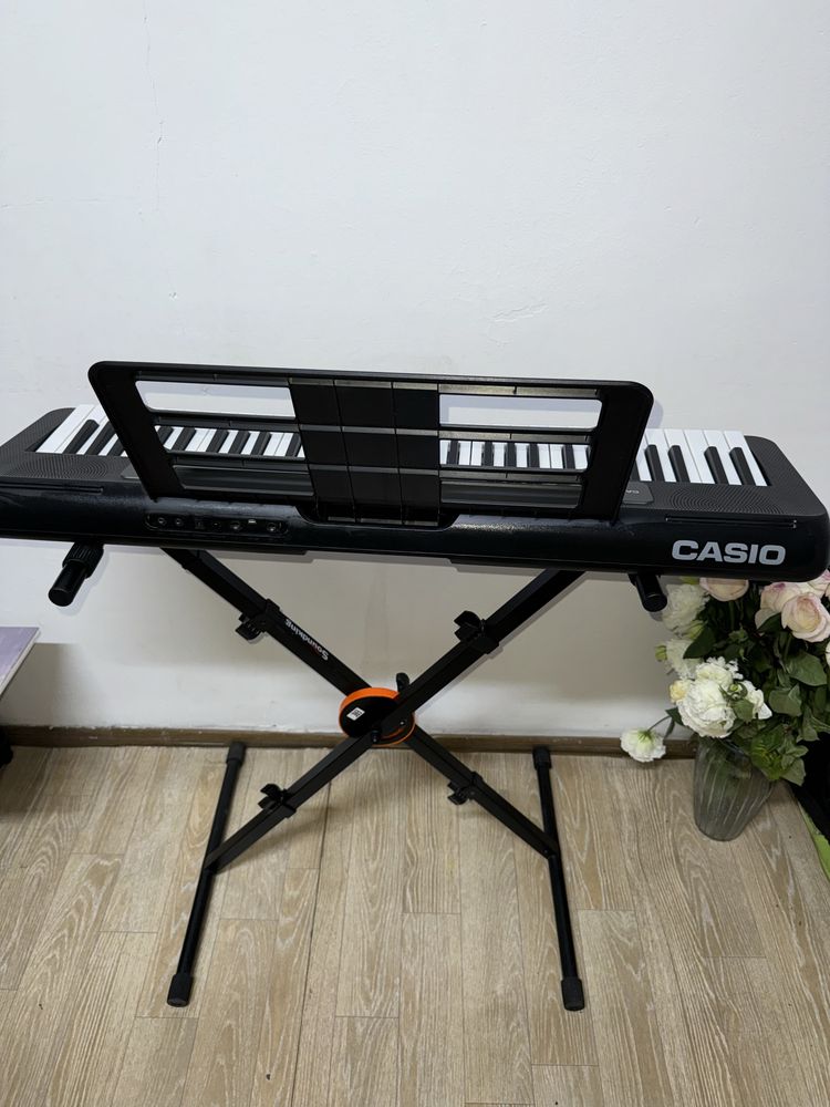 синтезатор CASIO