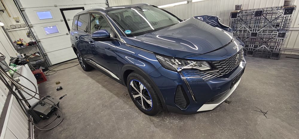 Peugeot 5008 din 2021avariat1.5hdi automat 50000km