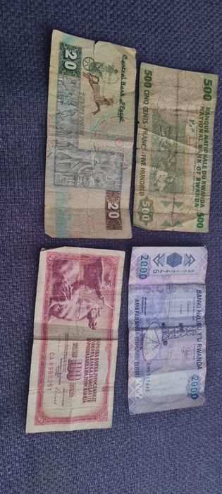 Bancnote vechi: Egipt, Rwanda, Yugoslavia