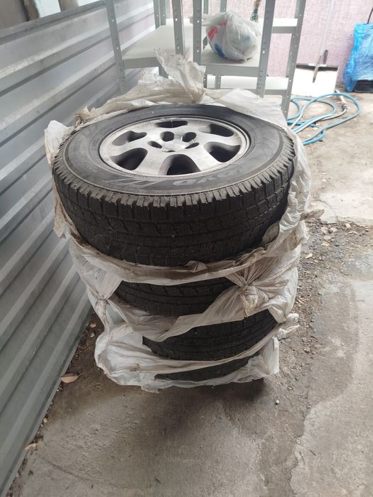 Продам шины б/у 225/70/R16