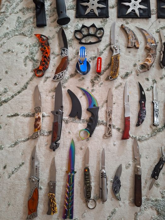 Colecție bricege și cuțite