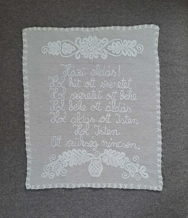 Házi Áldás cusute manual