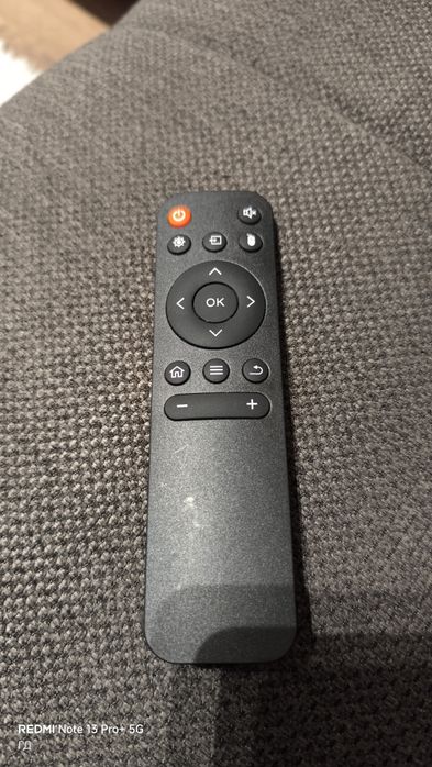 Проектор с андоид за домашно кино изживяване