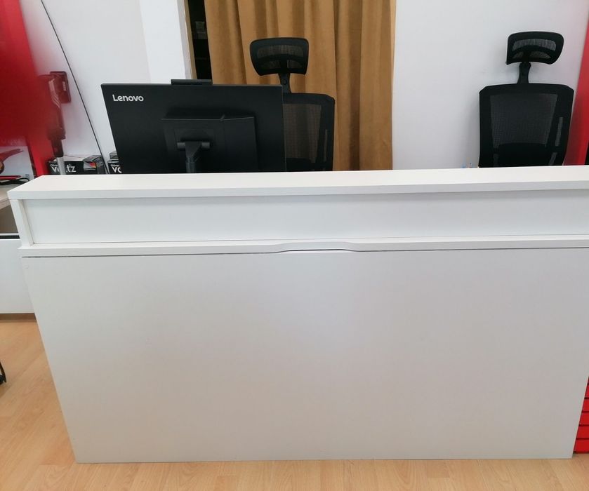 Бюро, много запазено, Сливен