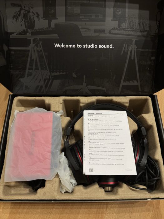 микрофон Focusrite Scarlett Solo Studio 4th Gen