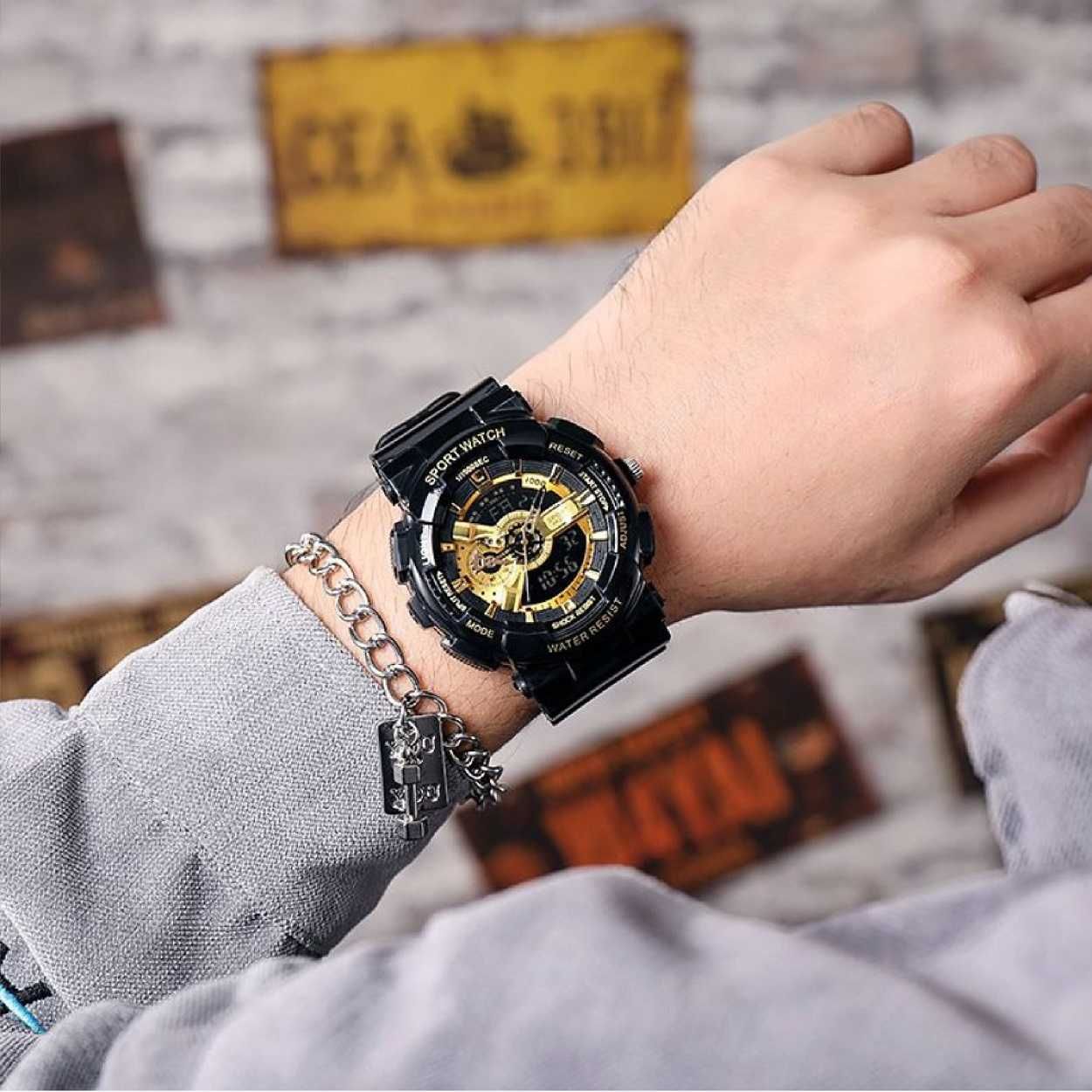 Водоустойчив спортен часовник с LED дисплей SPORT WATCH