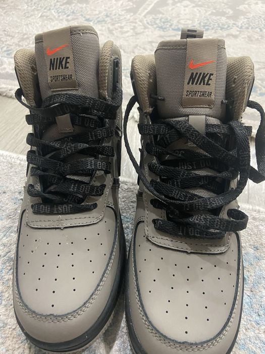 Продам зимние сапоги новые!