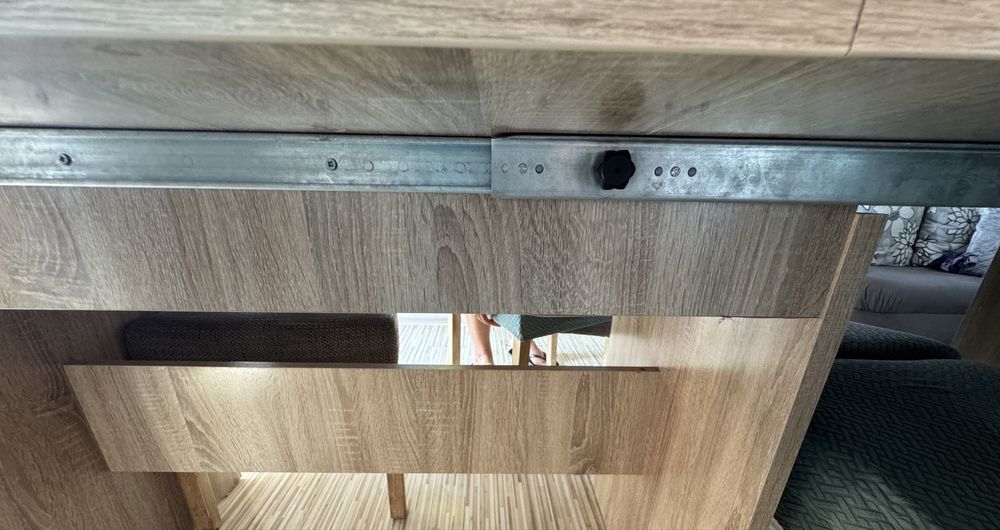 Masa extensibila 8-10 persoane