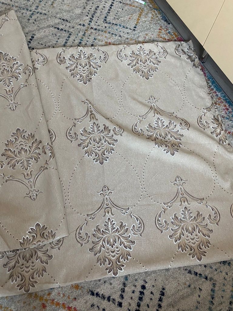 Nou draperii bej material placut