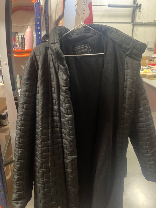 Палто за зимата запазено