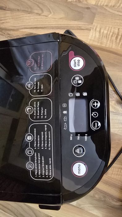 Maşină de pâine Tefal Pain et Delice PF240E38 - Nouă, 20 programe, 700
