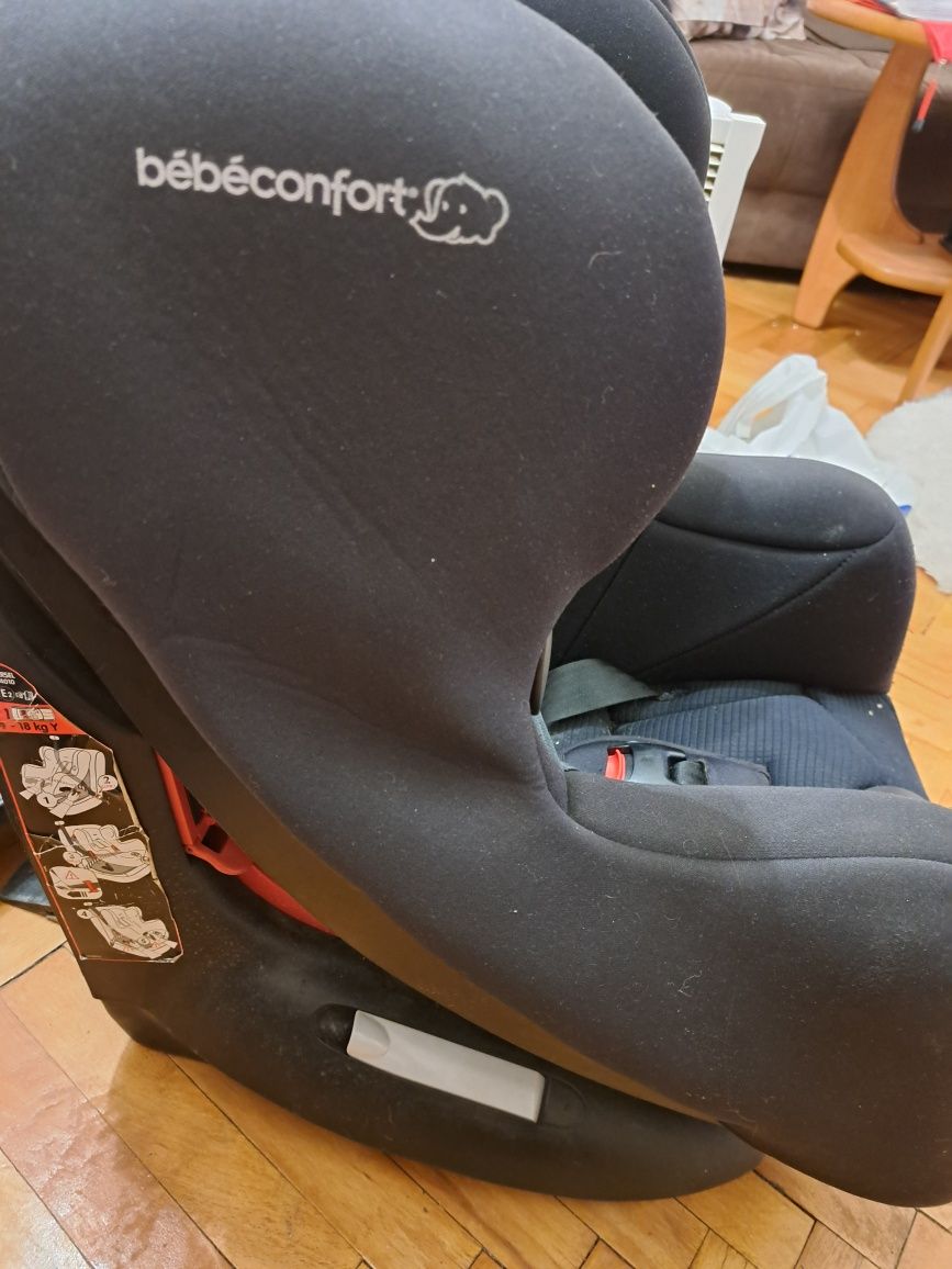 Продавам детско столче за кола Bebe Comfort