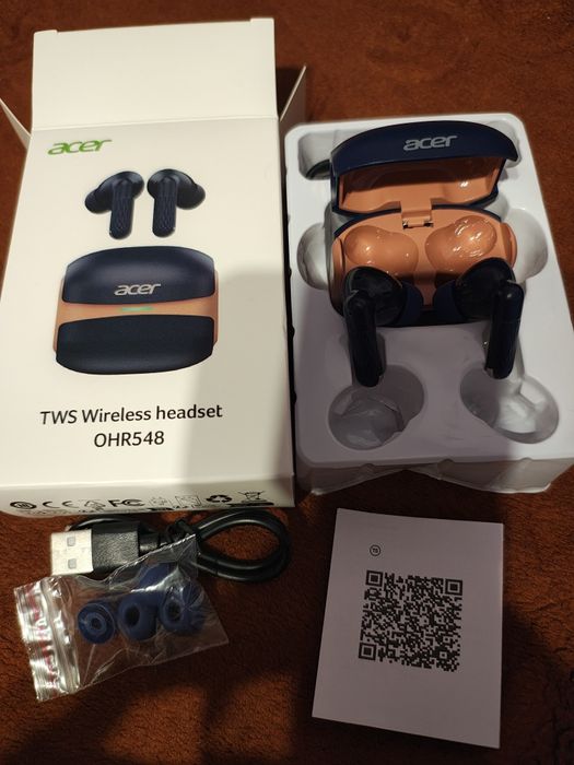 Vând Casti Acer noi