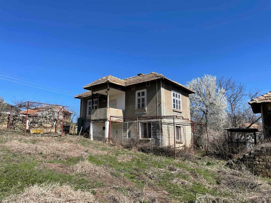 Продава се Къща в с. Лик, Област Враца - 50 кв.м за 235 €/кв.м - Снимка #1