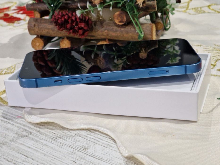 Продавам iphone 13