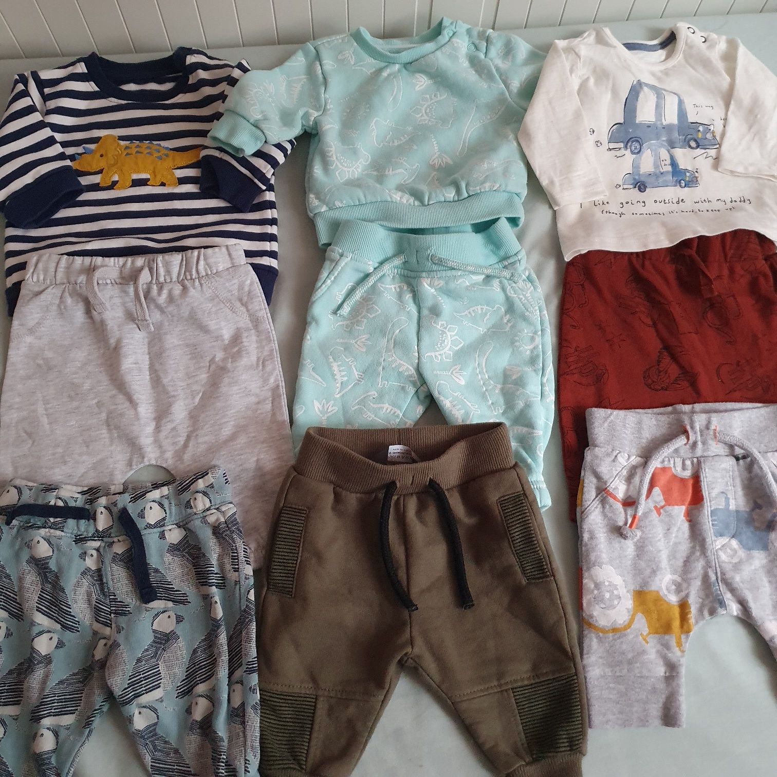 Lot mare de pantaloni si bluze 0-3 luni, Marks&Spencer, TU